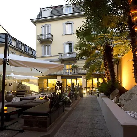 Th Street 4* Mediolan
